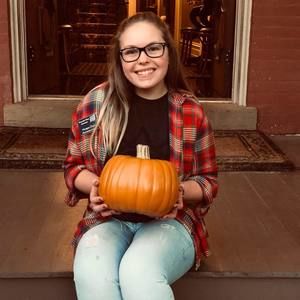 Meet your Posher, Meagan